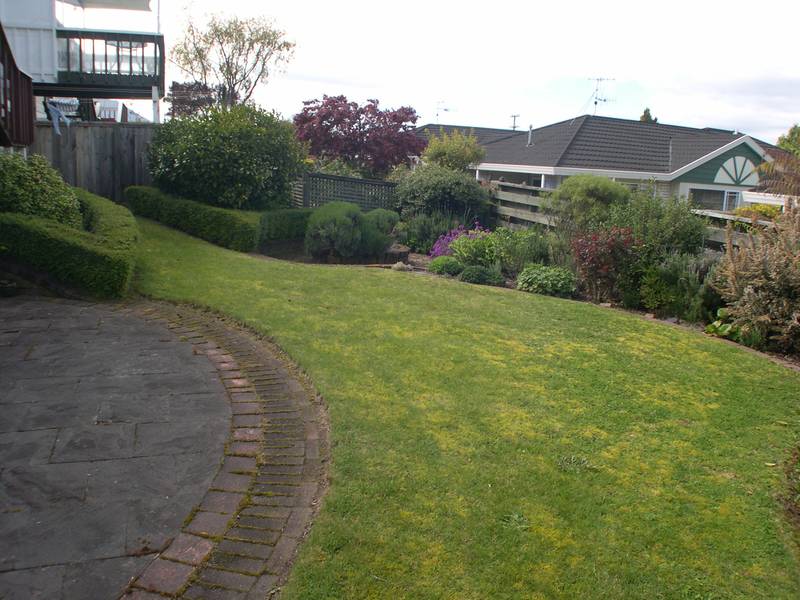 TAUPO CENTRAL Picture 3