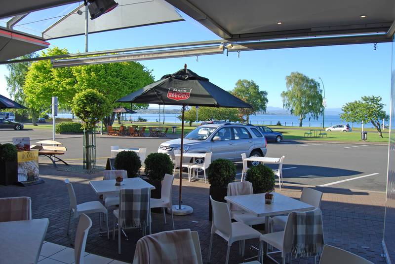 THE BEST BIG RESTAURANT/CAFE IN TOWN - LAKE TAUPO Picture 3