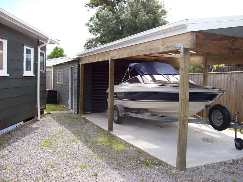 TAUPO CENTRAL Picture 2