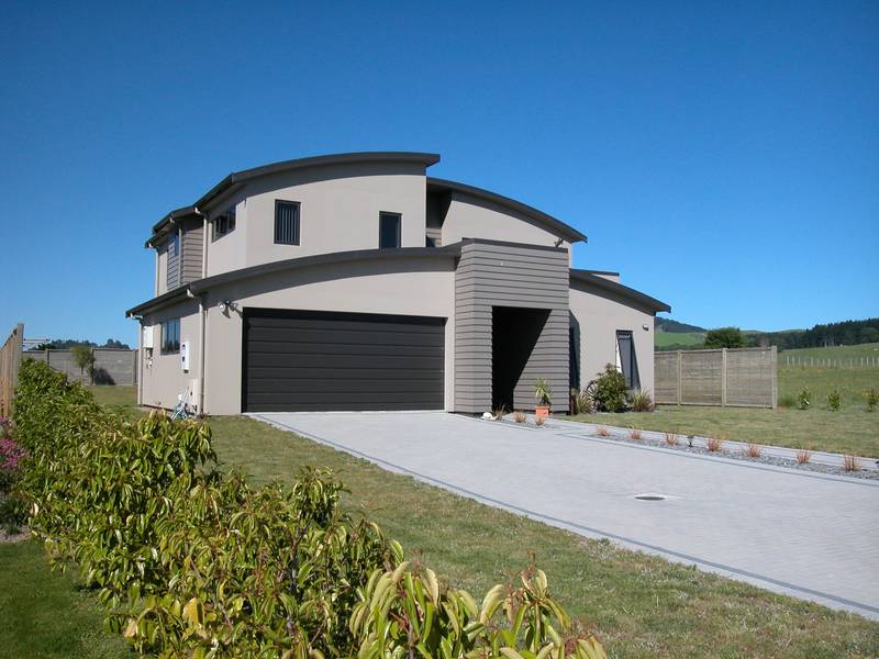 BRENTWOOD PARK Picture 2