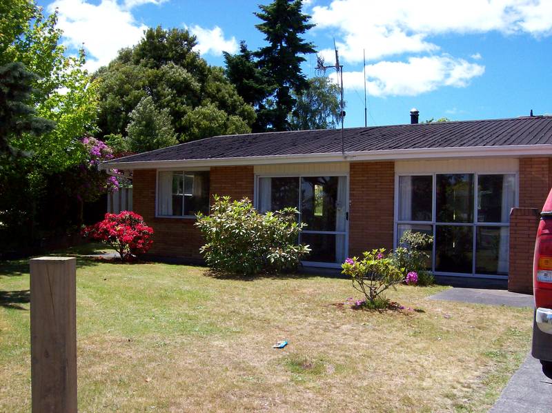 TAUPO CENTRAL Picture 1