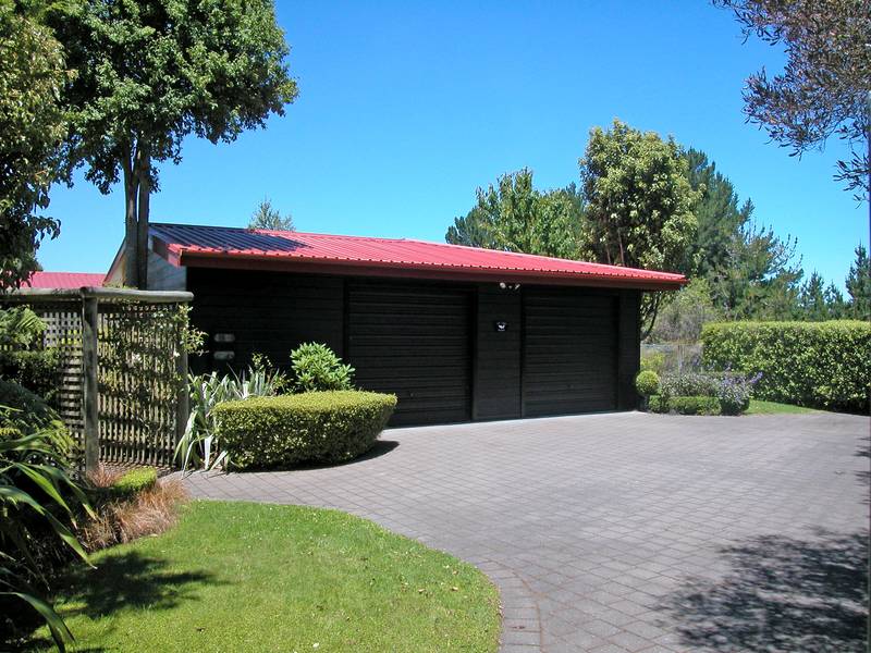 ACACIA BAY Picture 3