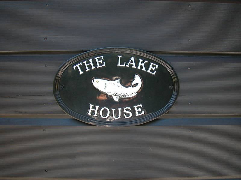 ACACIA BAY Picture 2