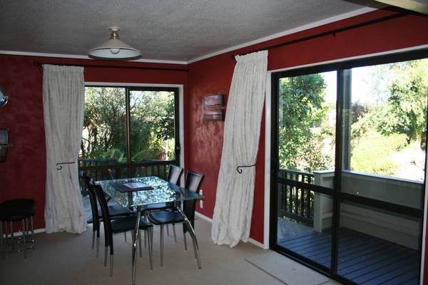 Taupo Central Picture 3