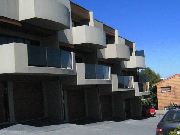 BOTANICAL GARDENS Picture 1