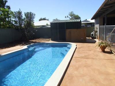Massive pool! Picture Massive pool! Picture