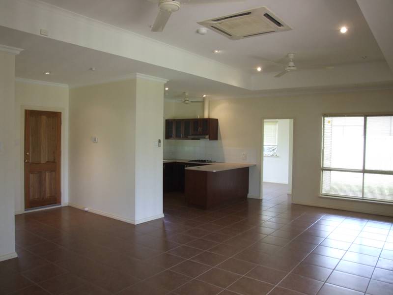 SPLASH INTO SUMMER! Picture 2