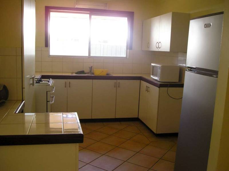 FIRST HOMEBUYERS OR INVESTORS DELIGHT !! Picture 2