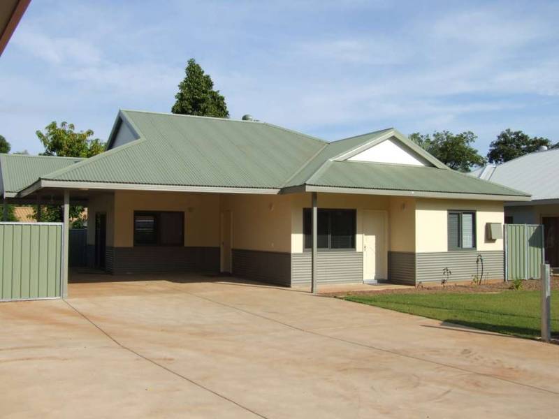 UNDER OFFER! Picture 1