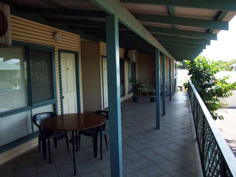 UNDER OFFER! Picture 2