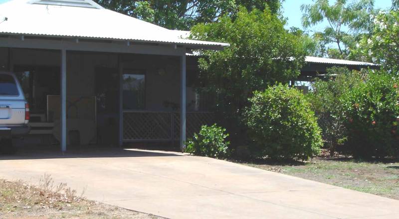 Solid Corporate Tenant! Picture 1