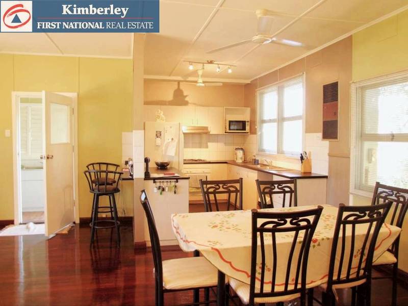 OPPORTUNITY RARELY KNOCKS TWICE !! Picture 3