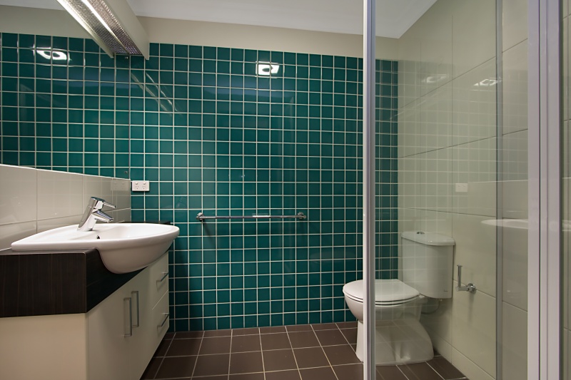 2 bed 2 bath PLUS OFFICE! Brand new & Stylish! Picture 3