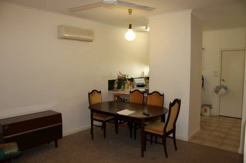 UNDER OFFER! Picture 2