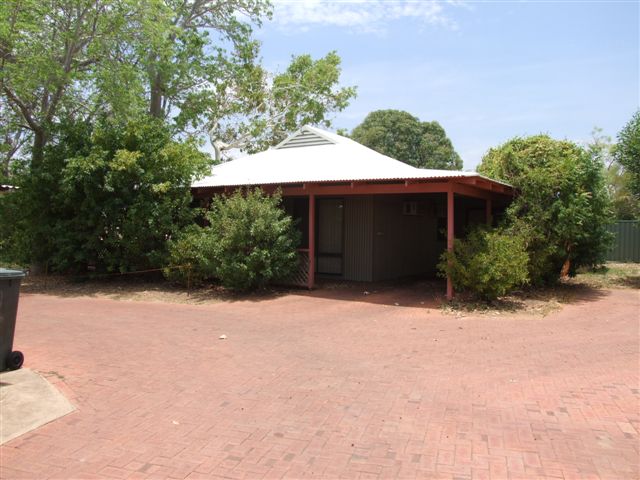 Quiet Cul-de-sac Location! Picture 1