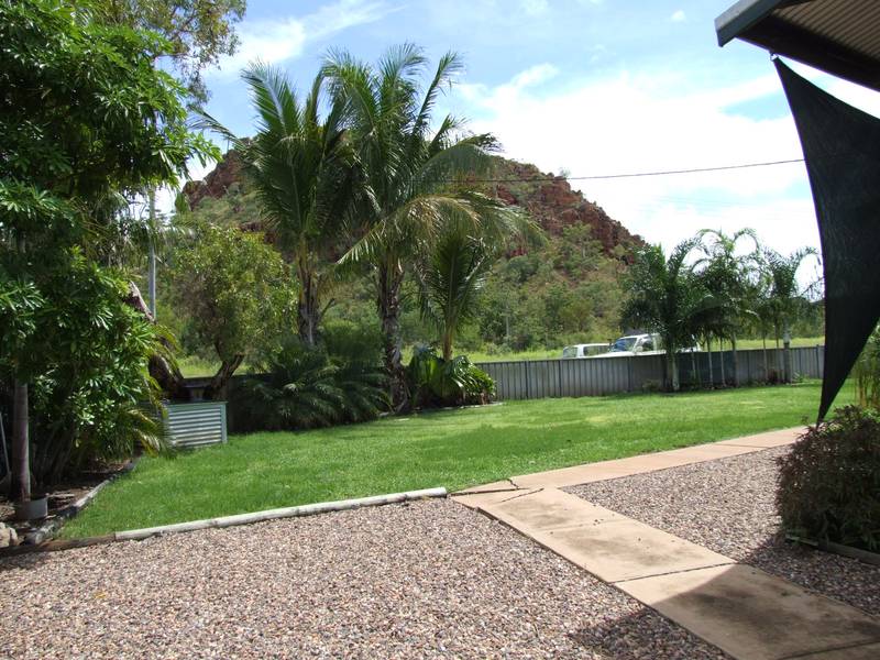 Views PLUS Space PLUS Style PLUS Value Picture 2