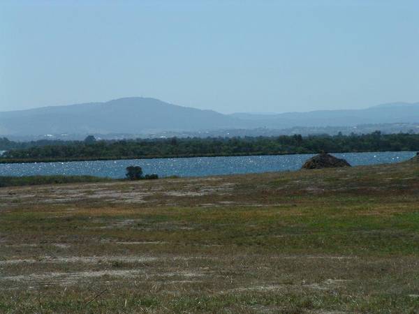 ABSOLUTE WATERFRONT - Full Jetty Included Picture 3