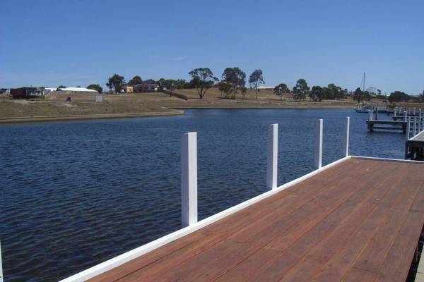 ABSOLUTE WATERFRONT ON RIVIERA HARBOURS WITH PRIVATE JETTY Picture 3