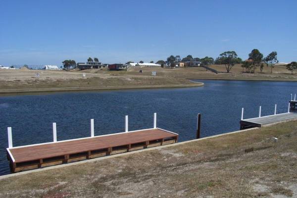 ABSOLUTE WATERFRONT ON RIVIERA HARBOURS WITH PRIVATE JETTY Picture 1