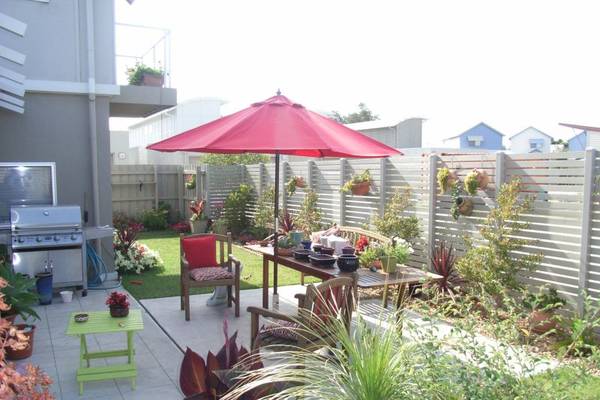 ARCHITECT DESIGNED TOWN HOUSE WITH PRIVATE JETTY BIRTH Picture 2