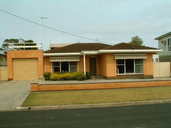 CLOSE TO LAKE KING & BOAT RAMP Picture 1