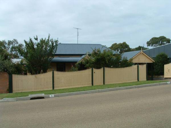 EXPERIENCE THE MAGIC OF THE LAKES Picture 1