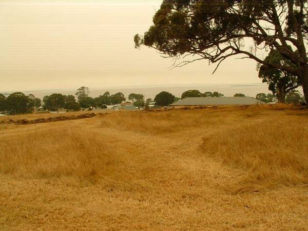 FANTASTIC VIEW BLOCK WITH POTENTIAL Picture 1