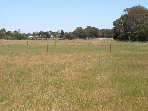 HOSKIN PARK ESTATE - EAGLE POINT Picture 1