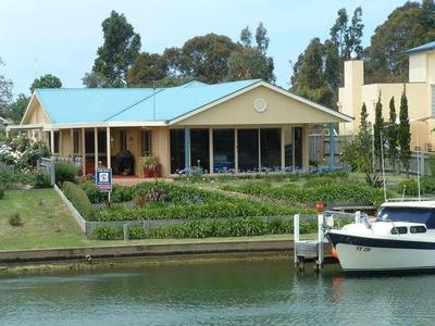 LIGHT, BRIGHT, WATERFRONT. Picture