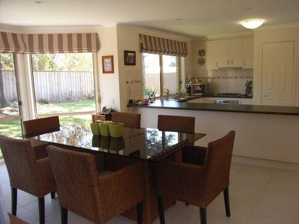 QUALITY ON NEWLANDS DRIVE Picture 2