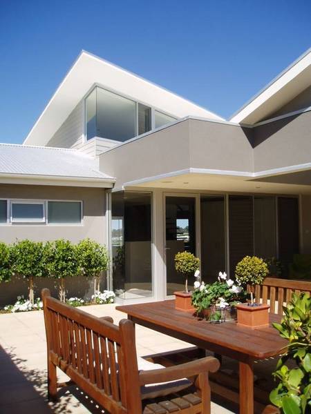 STUNNING SILVERWATER Picture 1