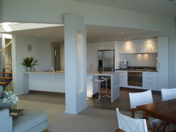 STUNNING SILVERWATER Picture 3