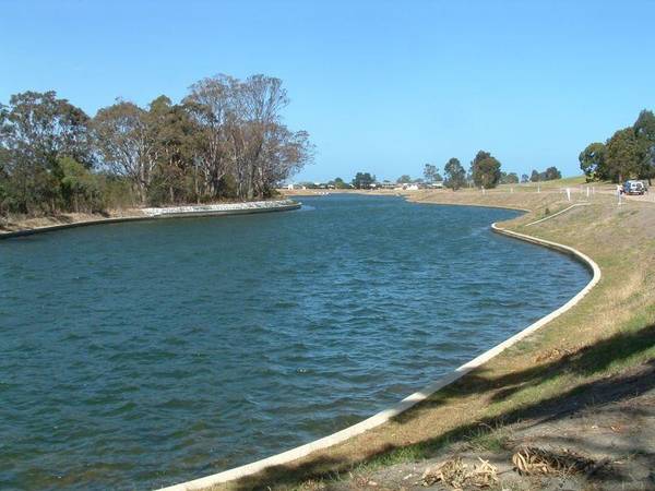 THE ULTIMATE IN NORTH FACING WATERFRONT ALLOTMENTS Picture 2