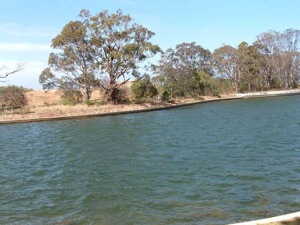 THE ULTIMATE IN NORTH FACING WATERFRONT ALLOTMENTS Picture 3