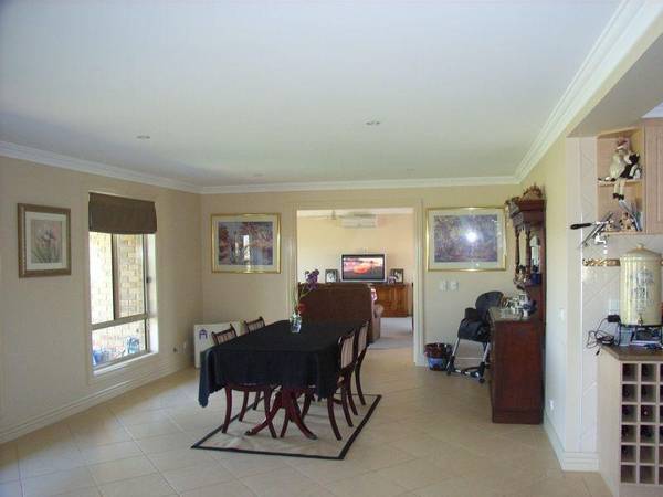 JONES BAY VIEWS Picture 2