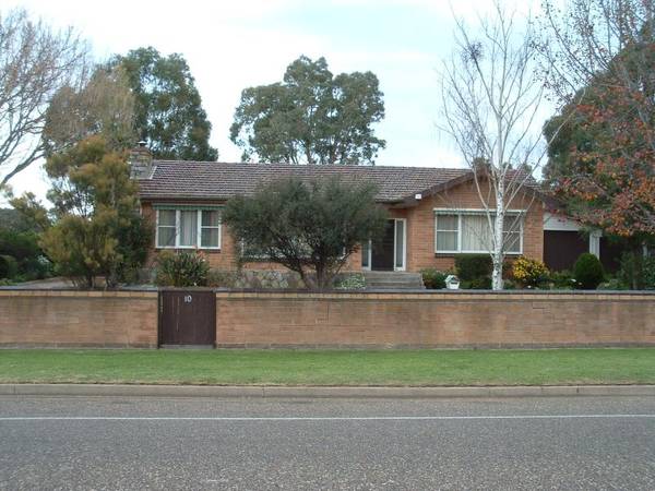 NORTH FACING CHARM Picture 1
