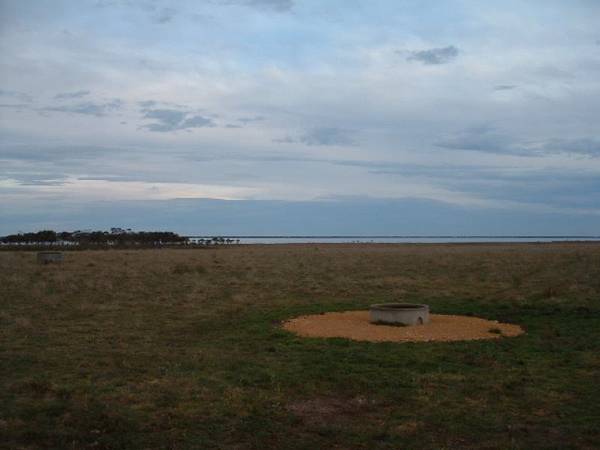 PARADISE ON THE GIPPSLAND LAKES Picture 3