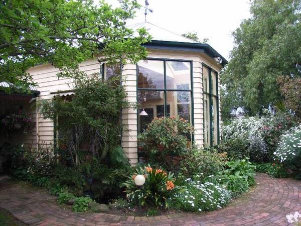 PICNIC POINT - SUPERBLY RESTORED PERIOD HOME Picture 1