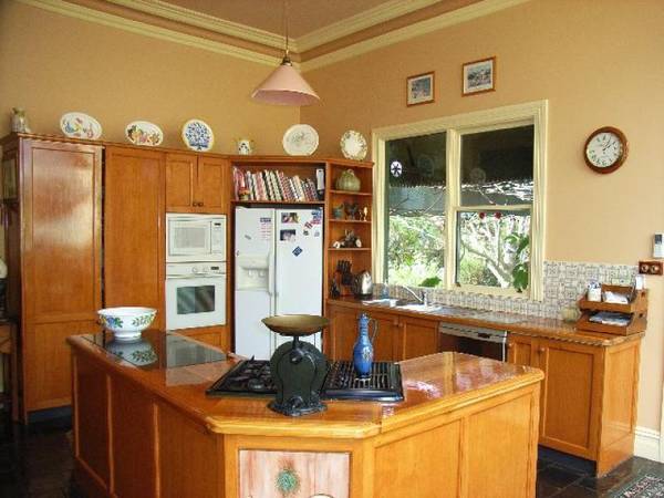 PICNIC POINT - SUPERBLY RESTORED PERIOD HOME Picture 3