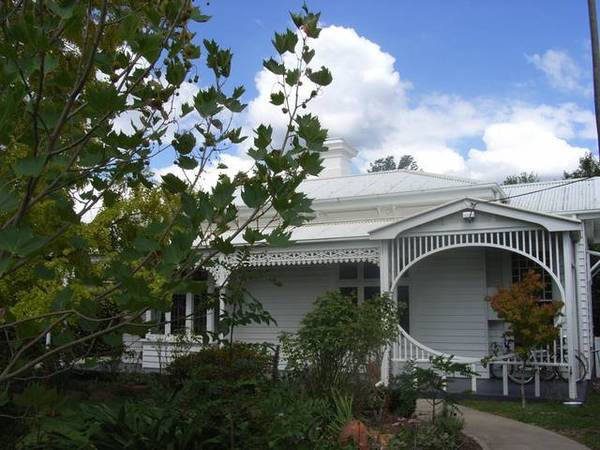 THE BEST OF BOTH WORLDS Picture 3