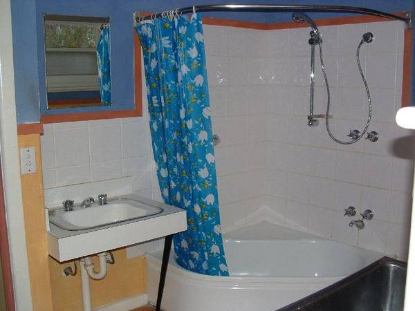 THROW A LINE IN Picture 3