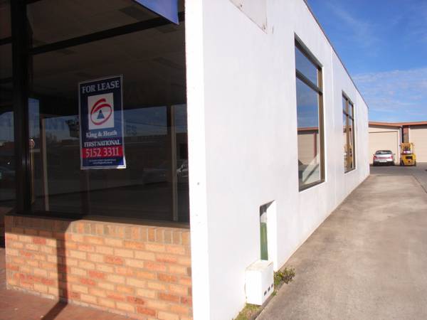 Premises in busy traffic area Picture 2