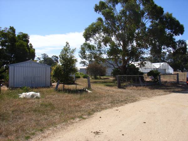 Rural Commercial Enterprise Opportunity - 14 acres (approx) 5.694HA Picture 1