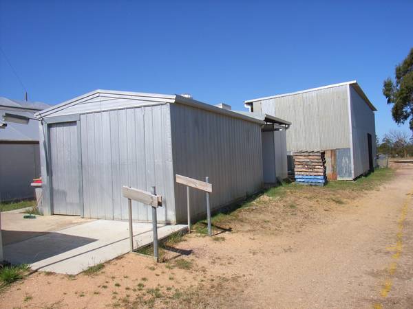 Rural Commercial Enterprise Opportunity - 14 acres (approx) 5.694HA Picture 3