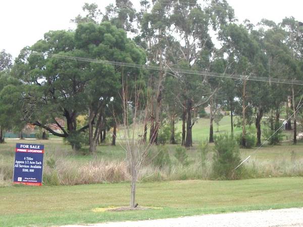 6 TITLES - PRIME MAIN STREET LOCATION! Picture 3