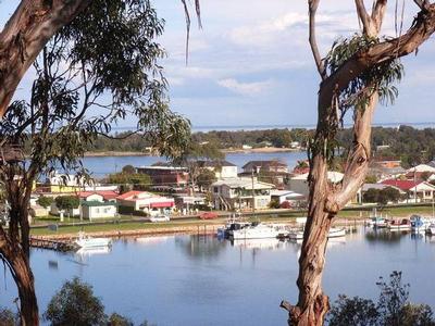 BLUE CHIP LOCATION- SEAVIEW PARADE Picture