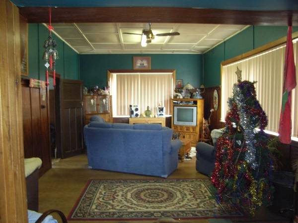 LOVELY FARMLET CLOSE TO ALL SERVICES Picture 2