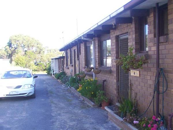 MARLO-UNIT ON MARINE PARADE Picture 1