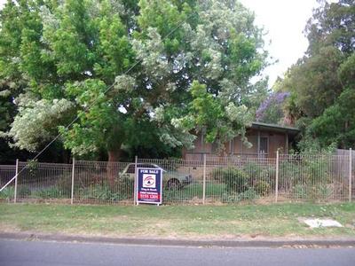 NEAT PROPERTY, WELL BUILT AND GREEN! Picture