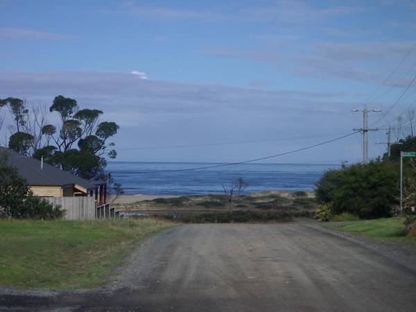 SEA VIEWS! Picture 1